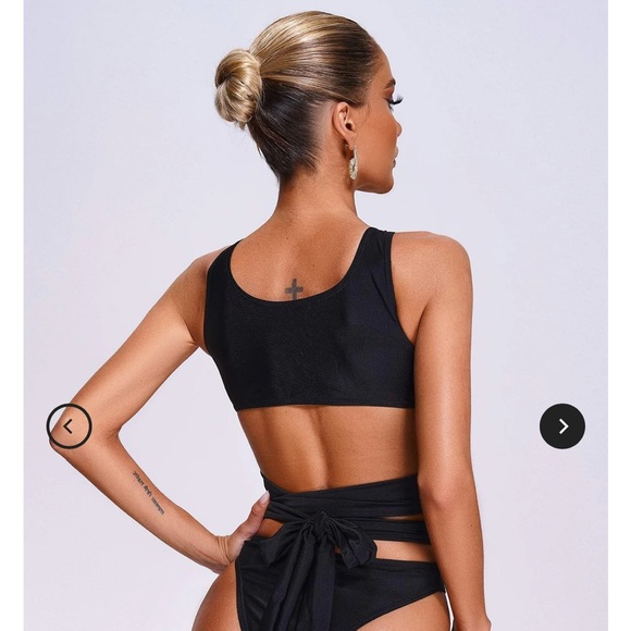 One Piece Sexy Bathing Suit - Picture 3 of 3